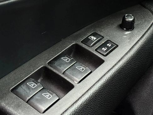 Used 2012 INFINITI G37 Journey w/ Premium Pkg image 23