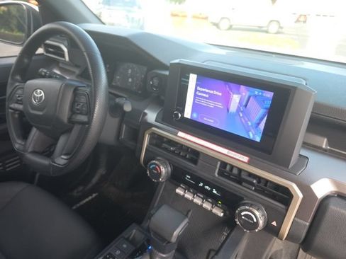 Used 2024 Toyota Tacoma SR5 AWD/4WD image 12