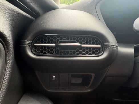 Used 2024 Honda HR-V EX-L image 28
