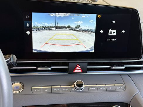 Certified 2025 Hyundai Elantra SEL FWD image 14
