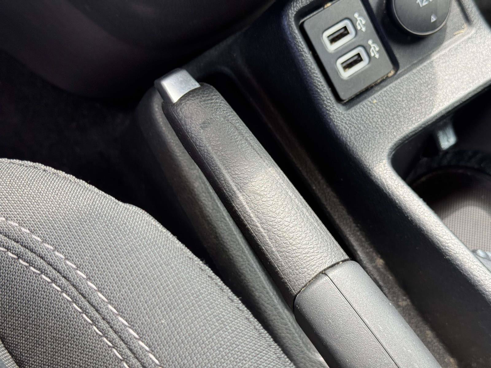 Used 2020 Ford Transit Connect XLT FWD image 28
