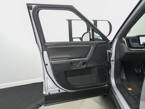 Used 2023 Rivian R1T Adventure AWD/4WD image 17