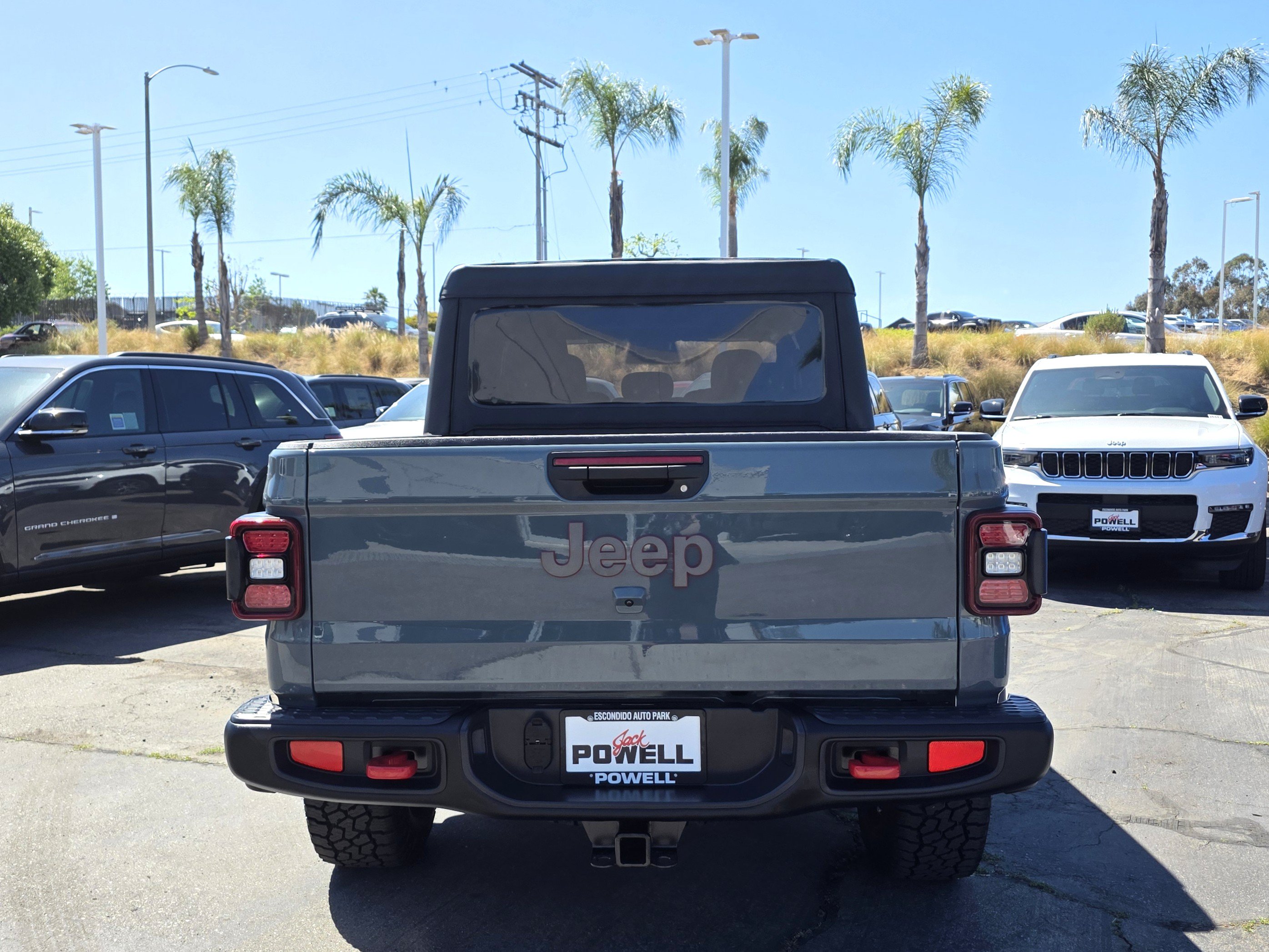 New 2026 Jeep Gladiator Rubicon w/ Steel Power Dome Hood Package AWD/4WD image 4