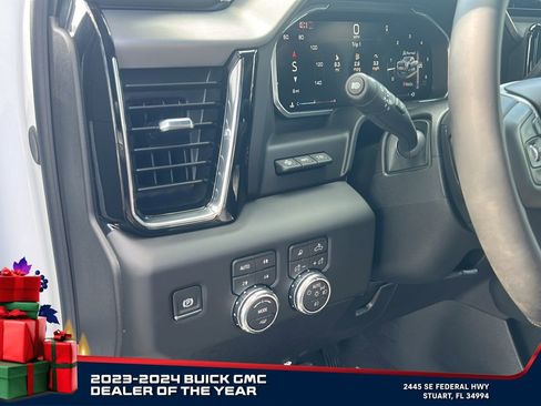 New 2026 GMC Sierra 3500 Denali w/ Denali Reserve Package image 16