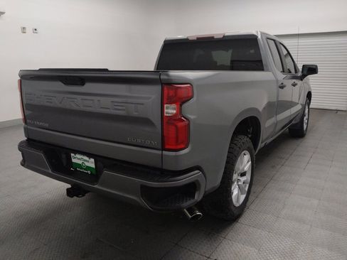 Used 2020 Chevrolet Silverado 1500 Custom w/ Custom Value Package RWD image 9