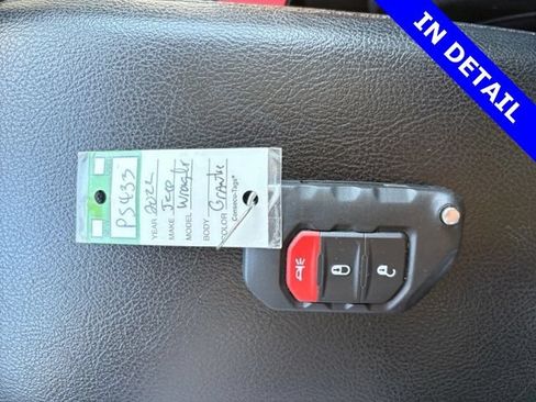 Used 2022 Jeep Wrangler Unlimited Rubicon 4xe AWD/4WD image 12
