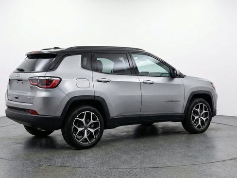 Used 2025 Jeep Compass Limited AWD/4WD image 9