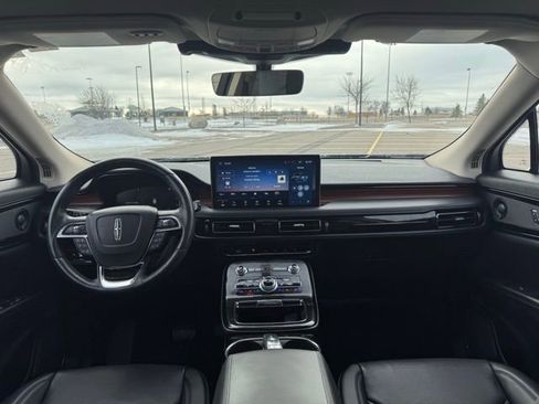 Used 2022 Lincoln Nautilus Reserve w/ Equipment Group 201A image 14