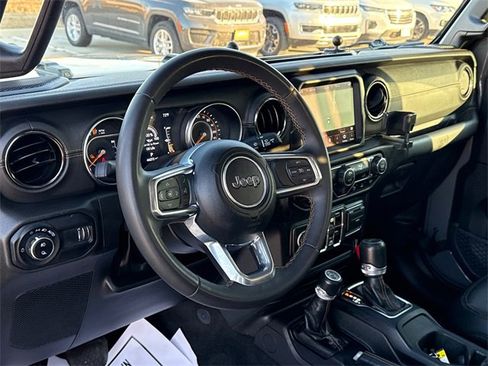 Certified 2023 Jeep Gladiator Overland image 19