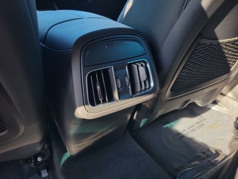 Used 2021 Maserati Levante Base image 16