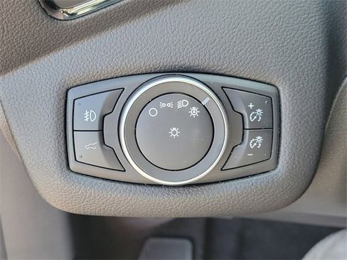 Used 2019 Ford Escape Titanium image 24