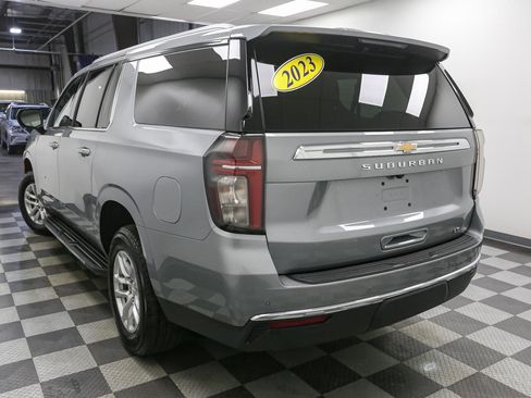 Used 2023 Chevrolet Suburban LT AWD/4WD image 8