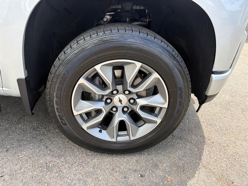 Used 2019 Chevrolet Silverado 1500 RST AWD/4WD image 25