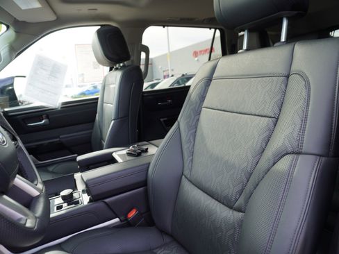 Used 2024 Toyota Sequoia Limited image 28