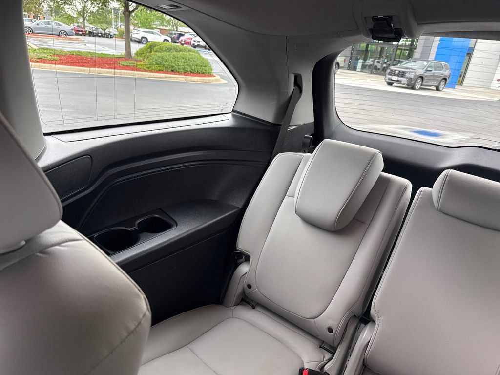 Certified 2024 Honda Odyssey EX-L image 24
