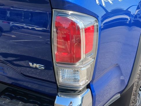 Used 2023 Toyota Tacoma TRD Off-Road AWD/4WD image 8