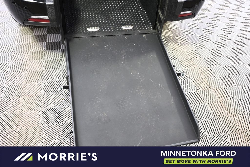 Used 2026 Chrysler Pacifica Select FWD image 20