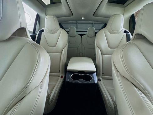 Used 2018 Tesla Model X P100D image 17