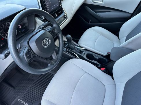 Used 2020 Toyota Corolla LE FWD image 9