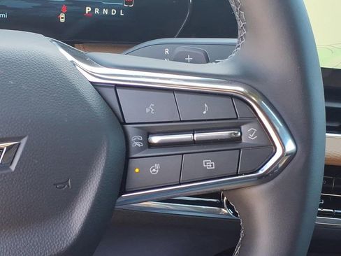 New 2026 Chevrolet Equinox ACTIV w/ Convenience Package III image 18