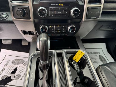 Used 2019 Ford F150 Platinum image 18