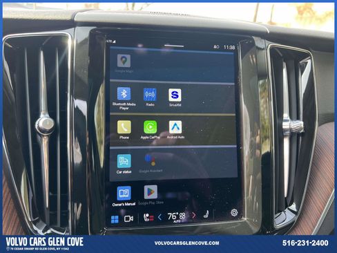 Certified 2023 Volvo XC60 T8 Plus w/ Protection Package Premier image 27