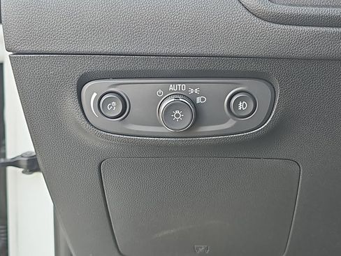 Used 2022 Buick Encore GX Essence w/ Advanced Technology Package image 27