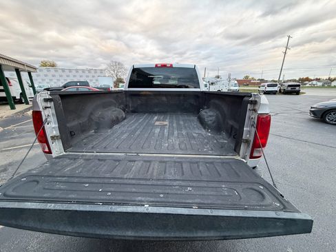 Used 2016 RAM 2500 Tradesman w/ Chrome Appearance Group image 12
