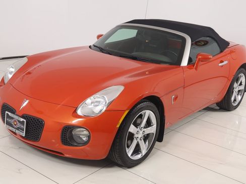 Used 2008 Pontiac Solstice GXP w/ Premium Package image 19