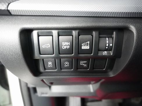 Used 2020 Subaru Forester Limited image 25