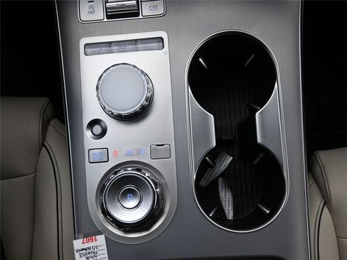 Used 2026 Genesis GV70 2.5T Advanced AWD/4WD image 16