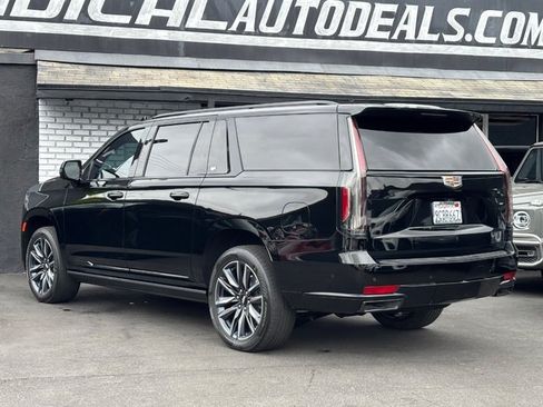 Used 2022 Cadillac Escalade ESV Sport Platinum w/ Heavy-Duty Trailer Package AWD/4WD image 27