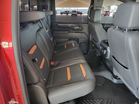 Used 2025 GMC Sierra 2500 AT4 w/ Technology Package AWD/4WD image 7
