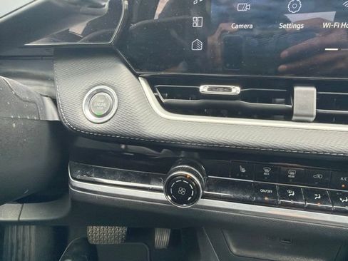 Used 2026 Chevrolet Equinox LT AWD/4WD image 44