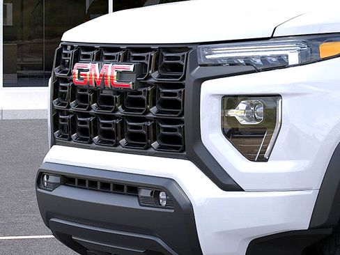 New 2026 GMC Canyon Elevation w/ Convenience Package image 13