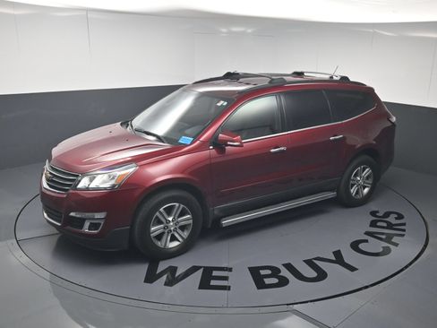 Used 2015 Chevrolet Traverse LT w/ LPO, 'HIT The Road' Package FWD image 20
