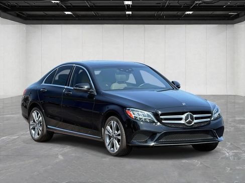 Used 2021 Mercedes-Benz C 300 4MATIC Sedan image 3