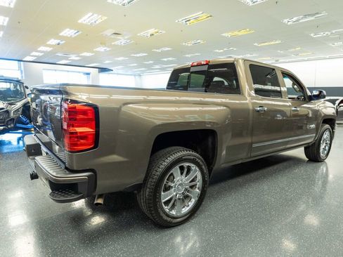 Used 2015 Chevrolet Silverado 1500 High Country w/ High Country Premium Package image 6