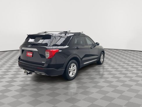 Used 2020 Ford Explorer XLT w/ Equipment Group 202A AWD/4WD image 39