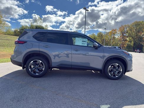 New 2026 Nissan Rogue SV w/ Cold Weather Package image 4