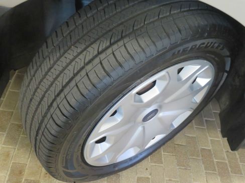 Used 2016 Ford Transit Connect XL image 11