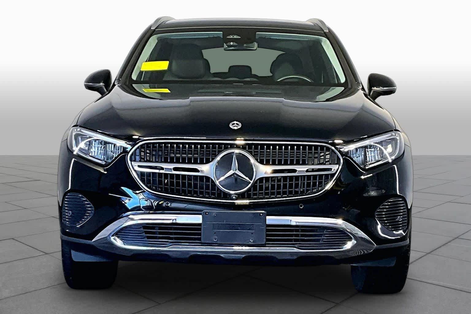 Used 2023 Mercedes-Benz GLC 300 4MATIC image 4