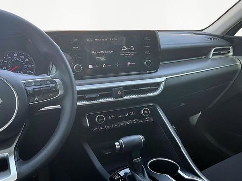 Used 2021 Kia K5 LXS image 6