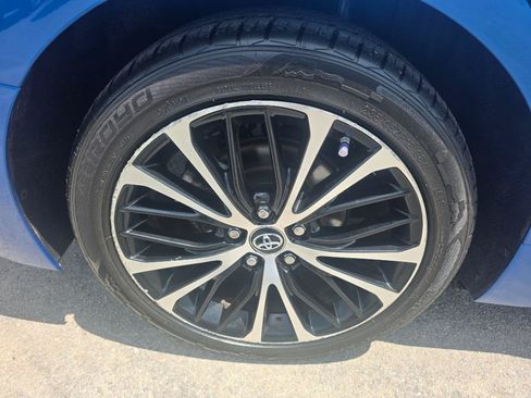 Used 2018 Toyota Camry SE w/ Audio Package FWD image 19