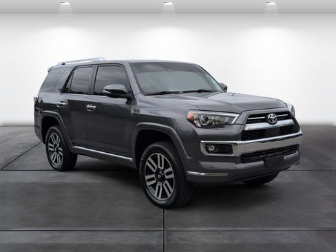 Used 2021 Toyota 4Runner Limited AWD/4WD image 2