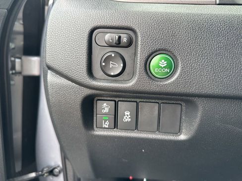 Used 2022 Honda Pilot Sport image 23