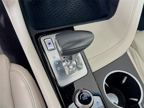 Used 2025 Genesis G70 2.5T AWD/4WD image 19