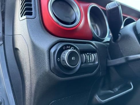 Used 2019 Jeep Wrangler Unlimited Rubicon image 27