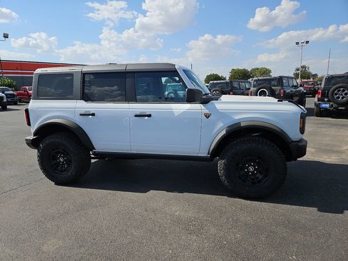 New 2026 Ford Bronco Badlands AWD/4WD image 14