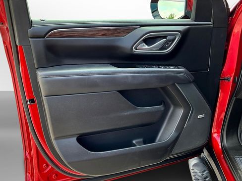 Used 2021 Chevrolet Tahoe Z71 image 26